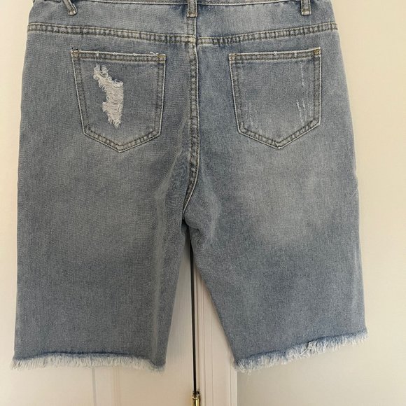 Young Adult Denim Shorts Never worn with Tags on - Picture 2 of 2